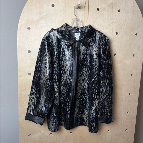 Chicos Black Leather Jacket Womens 3 Snake Embossed Silver Metallic Zip Up - Picture 2 of 7